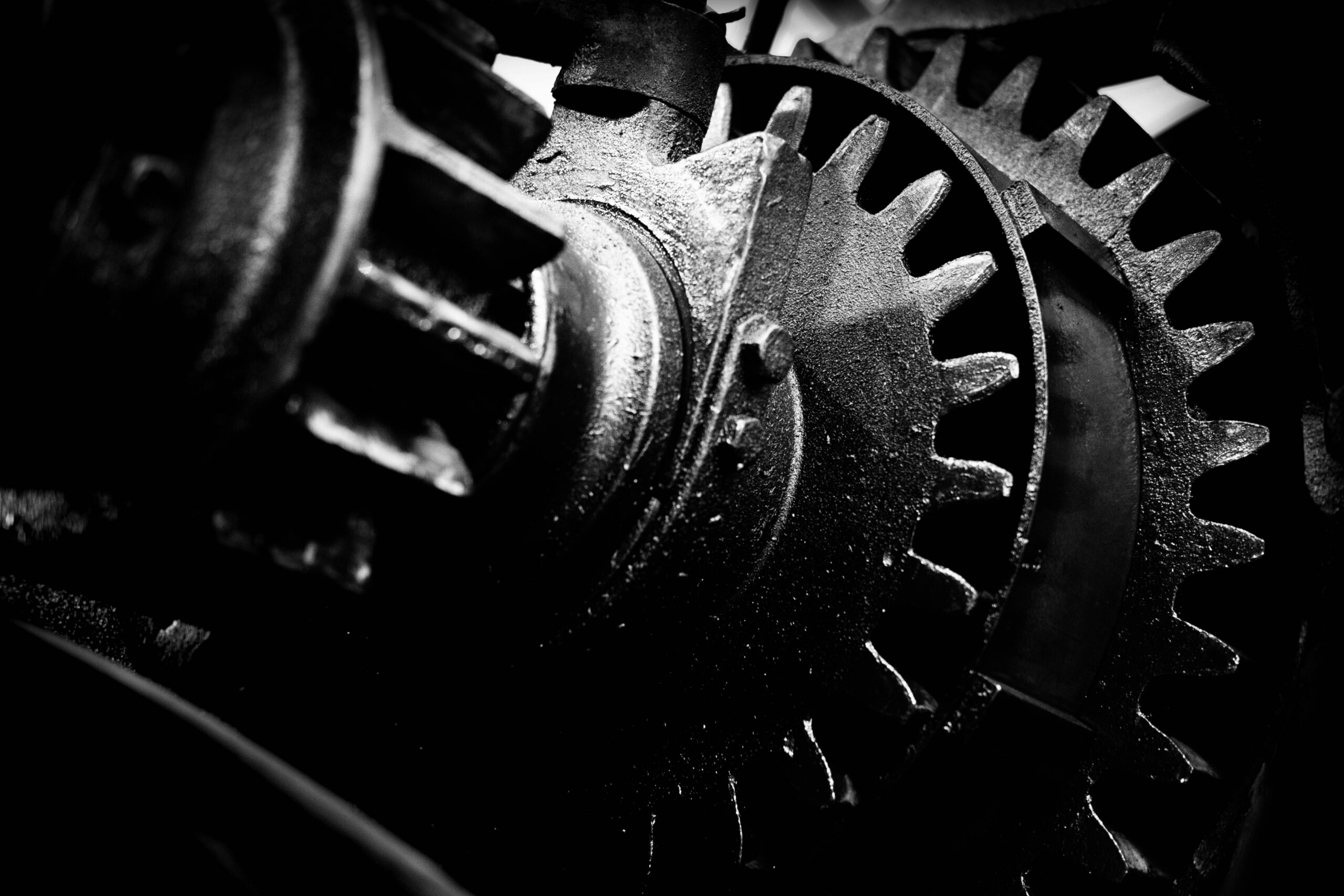 Stalowe koła zębate i elementy mechaniczne – części zamienne i modernizacyjne dla zakładów przemysłowych.Rom&Co solutions